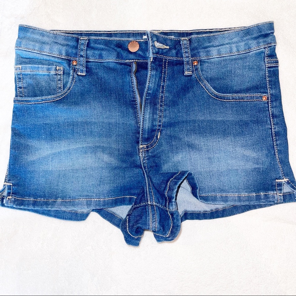 Forever 21 Size 27 Dark Blue Shorts